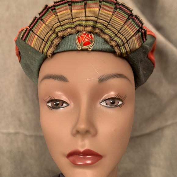 Reversible Hat and Matching Reversible mask. - Picture 4 of 6